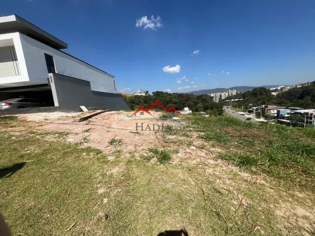 Terreno a venda no condomínio fechado Bosque Do Horto em Jundiaí.