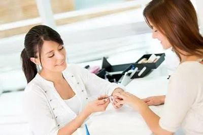 Precisa-se Manicure no centro