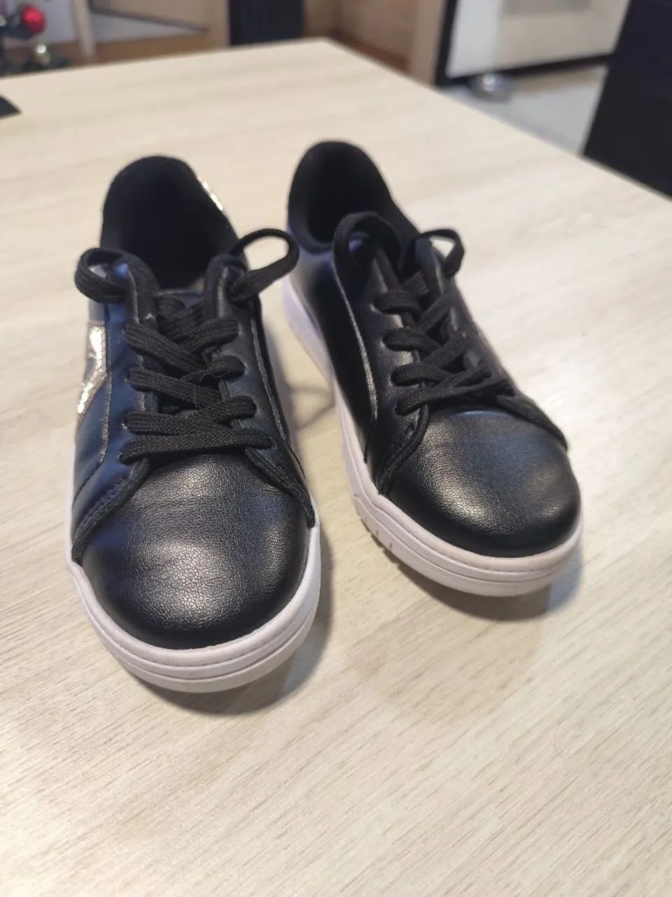 Tênis e bota infantil 