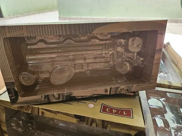 27 caixas vazias.  - Foto 2