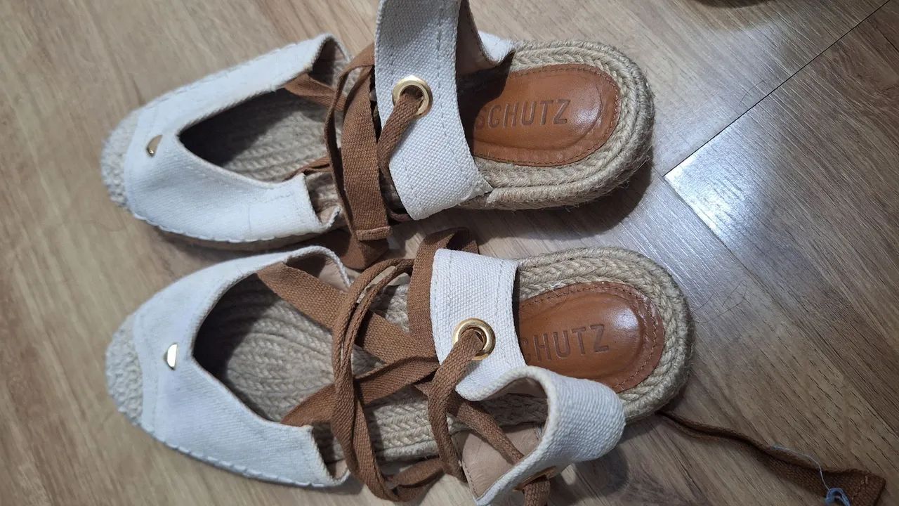 Sandália Schutz Espadrille Amarração