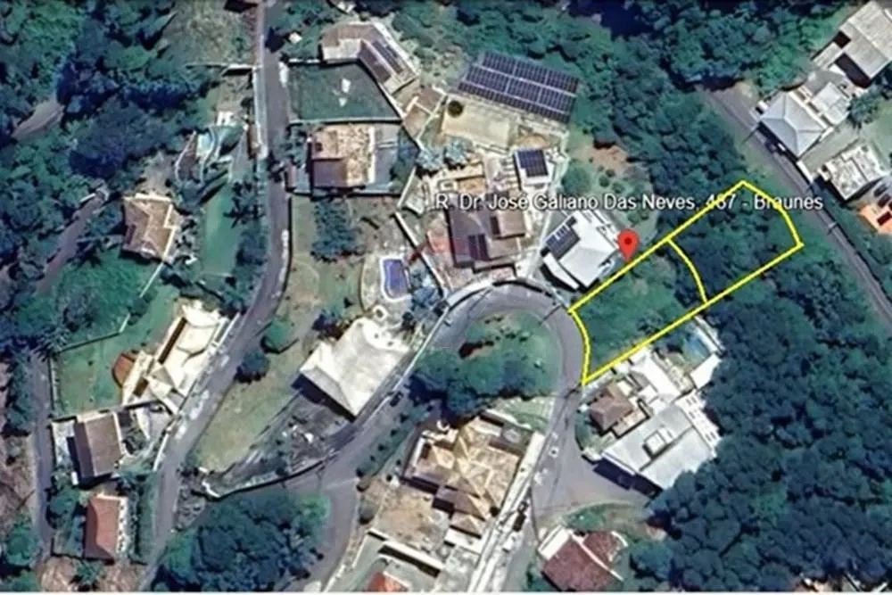 Terreno à venda com 939m², no bairro Suíço, Nova Friburgo - RJ.