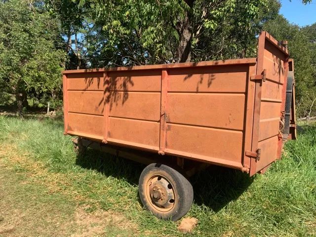 Carreta Agrícola Basculante para Silagem e Transporte de Carga, 6m³,  Robusta e Versátil!  - Foto 2