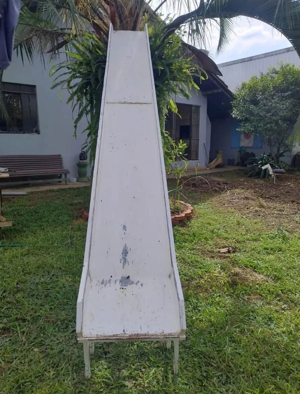 Escorrega para casa na Árvore 