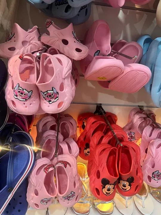 Crocs sandália infantil  - Foto 2
