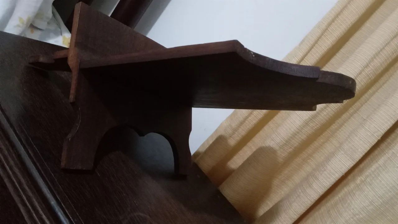 Suporte de Bíblia e  livros de madeira Antigo - Foto 4