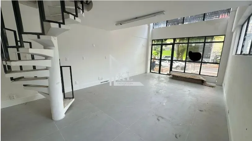 IMPERDIVEL - Linda Loja Térrea - 27M2 - Perfeita Localização - Djalma Marinho