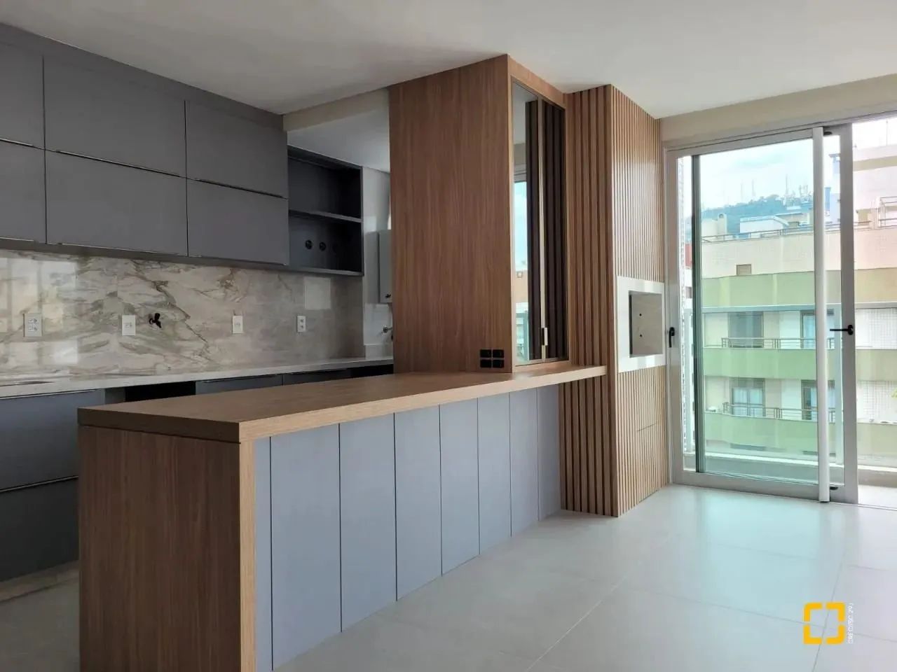 Apto novo 3 suítes,andar alto