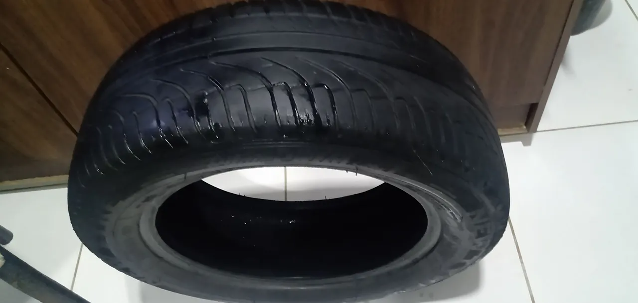 Pneu para carro