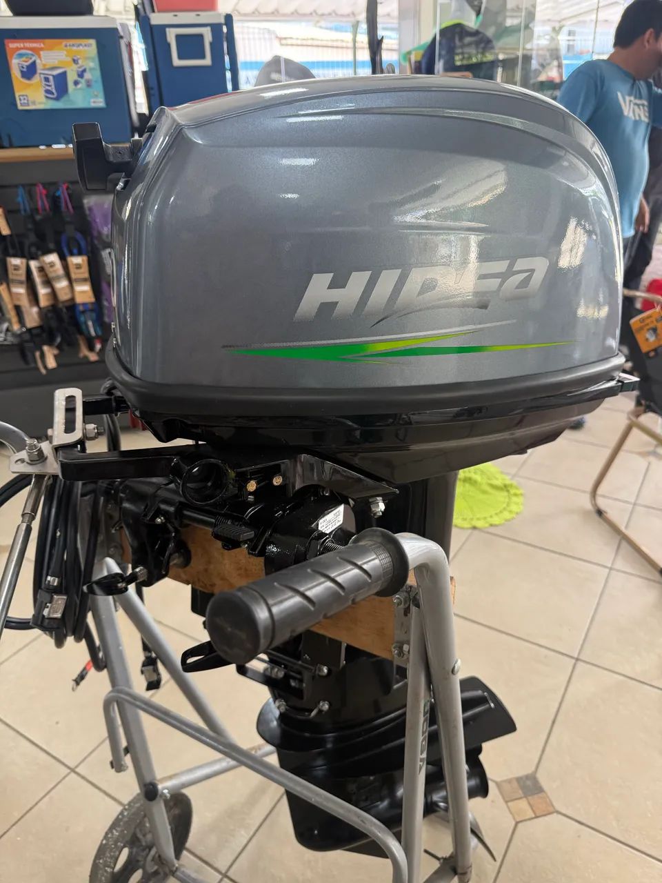 MOTOR DE POPA HIDEA 30HP 2 TEMPOS PARTIDA ELÉTRICA 9 horas de uso na garantia  - Foto 7