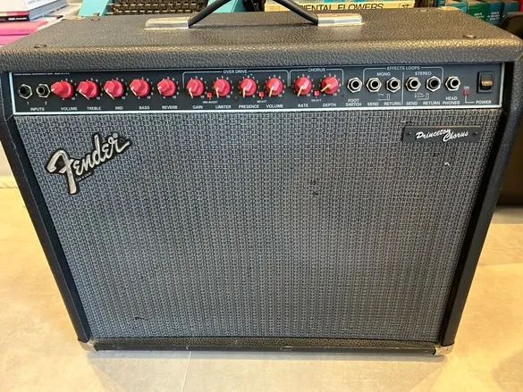 Amplificador de Guitarra Fender Princeton Chorus - Foto 3