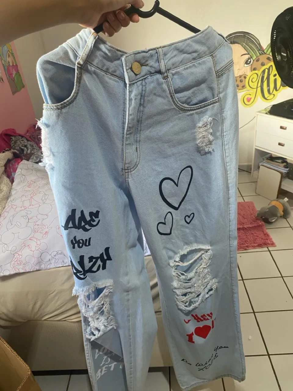 Calça Jeans Destroyed Feminina com Detalhes