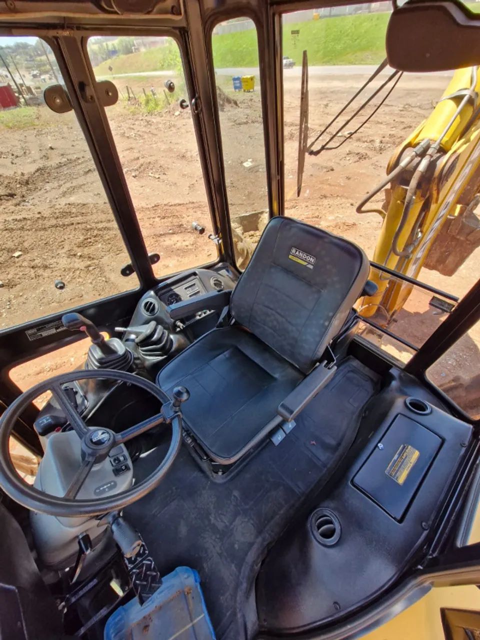 Retro Escavadeira Randon RD406 advanced ano 2016 com 8.200 horas tração 4x4 - Foto 2