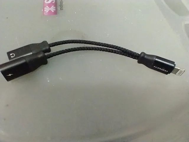 Adaptador Lightning para P2 Fone e Lightning Kaidi - Foto 2