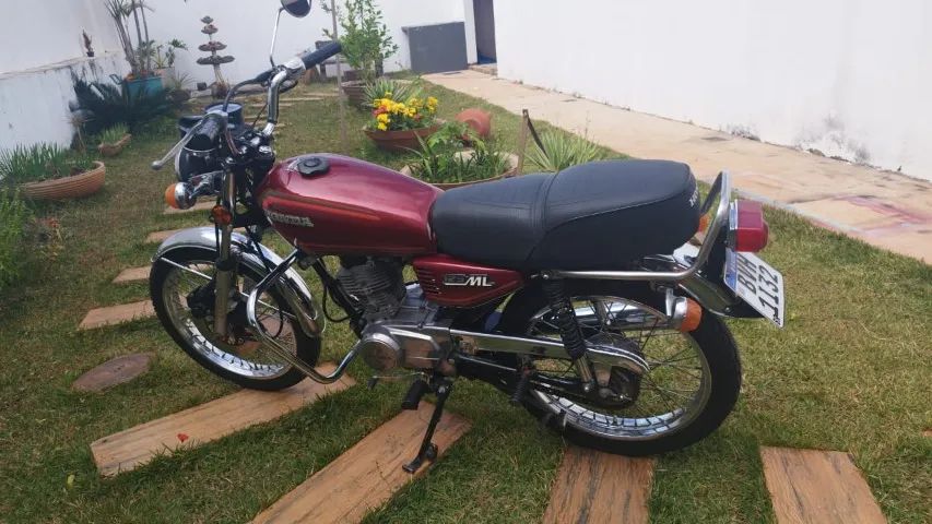 ML 125 ANO 1982 