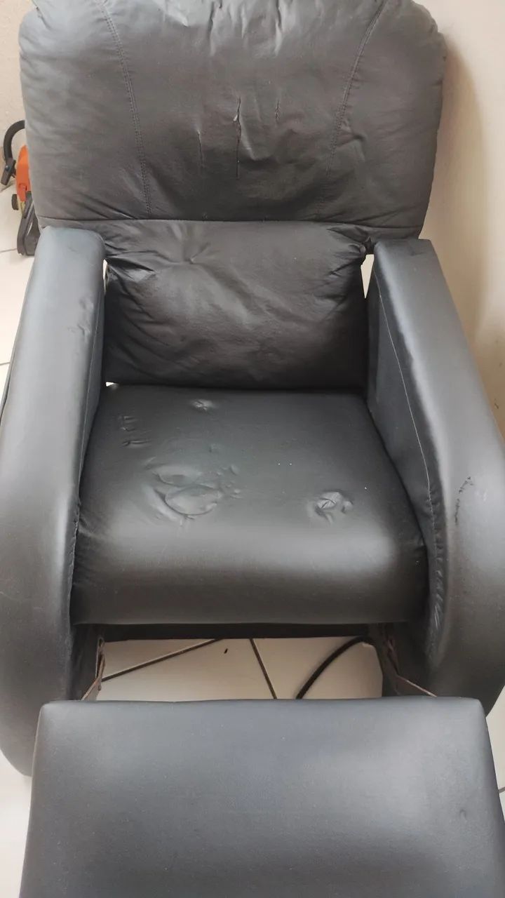 Poltrona Reclinável Sofás e Poltronas Vila Praiana, Lauro de