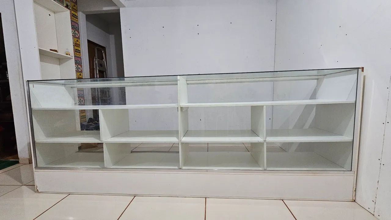 BALCÃO EXPOSITOR DE VIDRO GRANDE