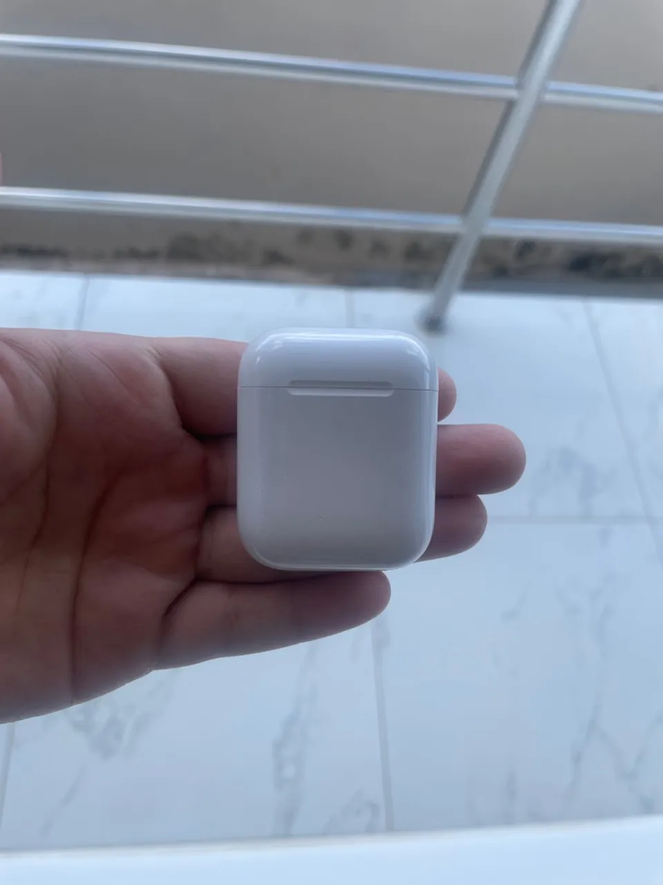 AirPods Apple