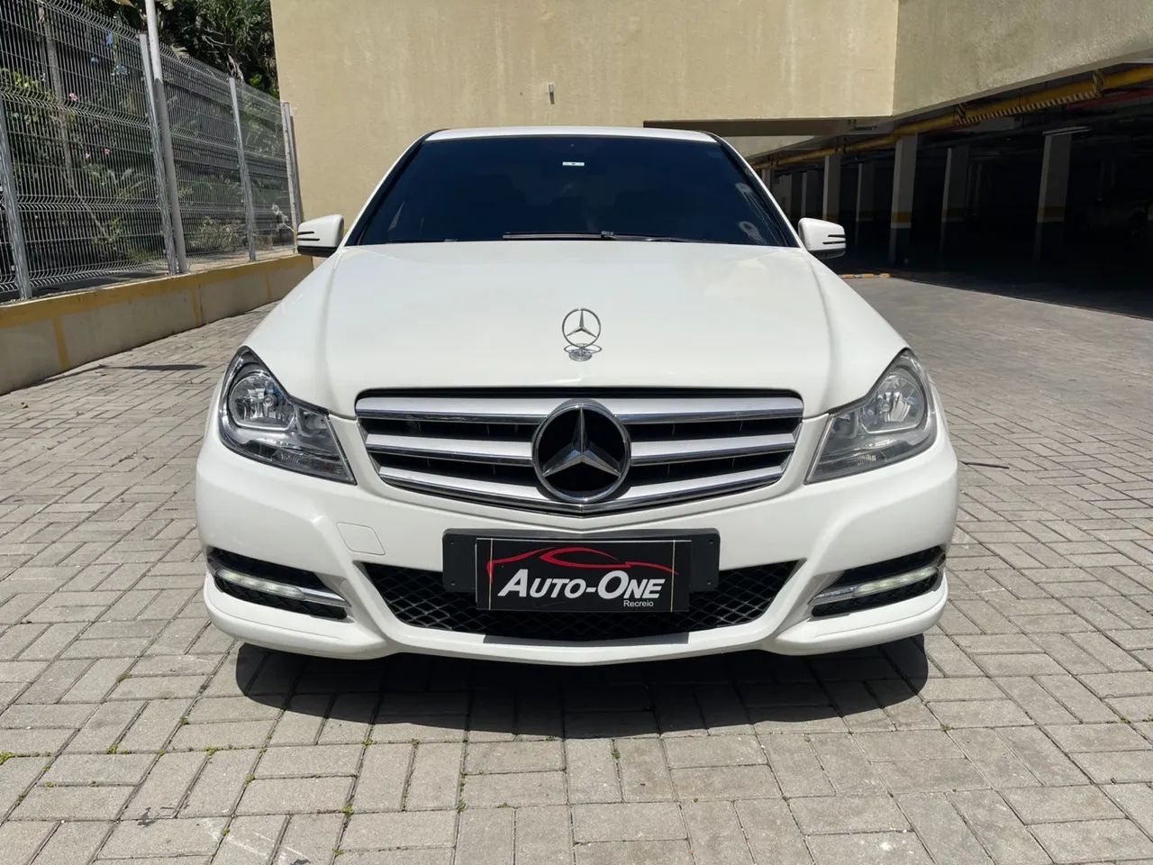 Mercedes-Benz C-180 2012