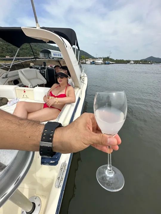 Lancha "ROYALS" 7,30m - De R$ 160mil por R$ 100mil - Oportunidade Lazer & Esporte - Foto 9