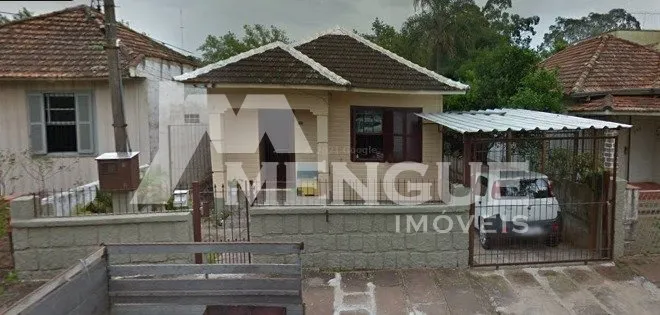 Casa terrea com 02 dormitórios e 4 vagas de garagem, à venda no bairro J.São Pedro em Port