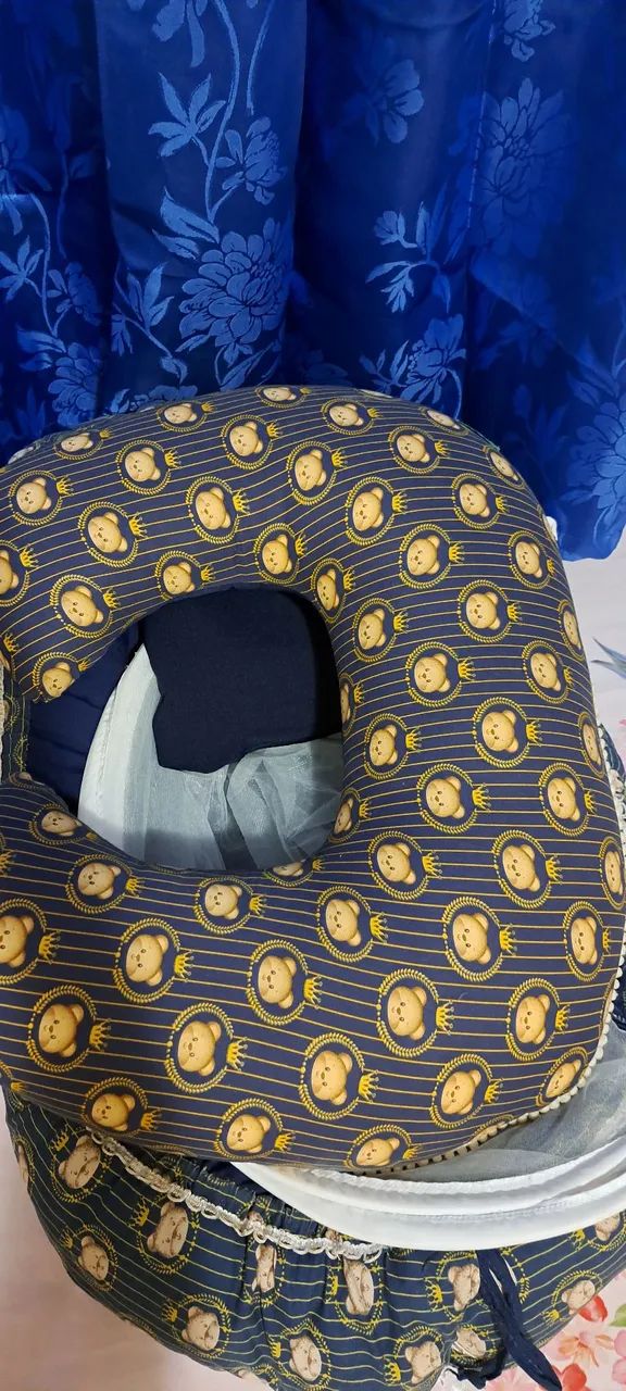 Almofada de amamentação e ninho redutor 