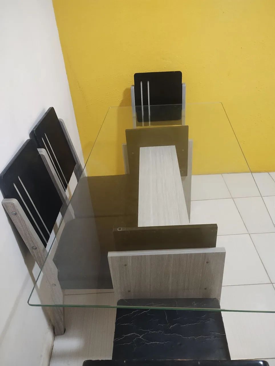 Mesa 6 cadeiras tampo de vidro. - Foto 5