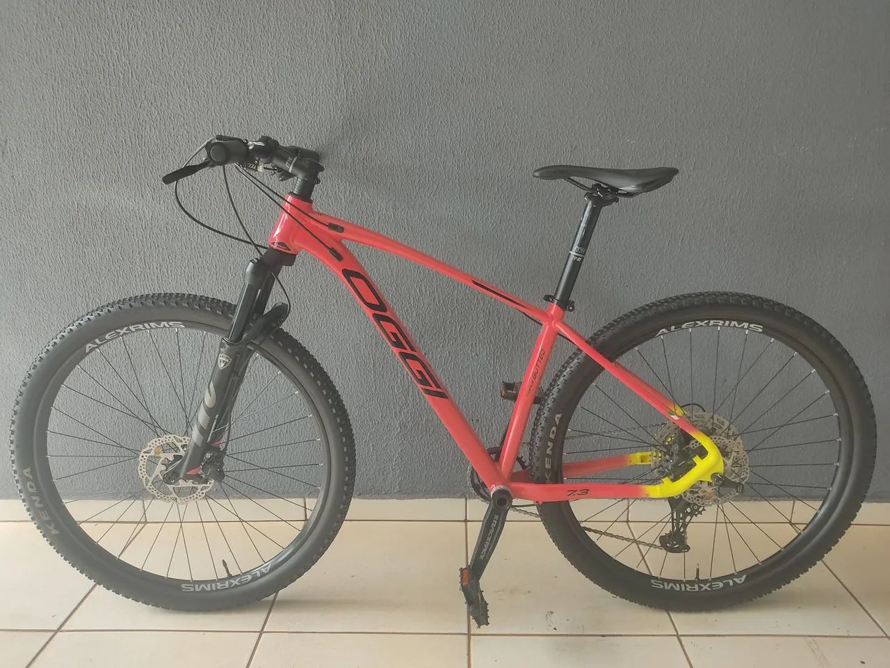 Bicicleta Oggi 7.3 - Aro 29 tamanho 17 
