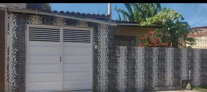 Aluga casa no Pajuçara ,