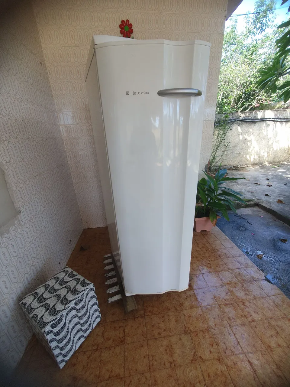 Freezer Electrolux 203l, 127v