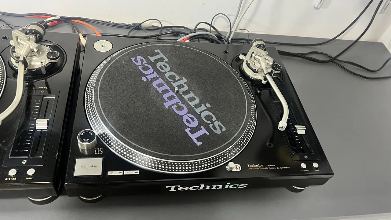 Par de Toca discos Technics SL-1200MK5G - Foto 5