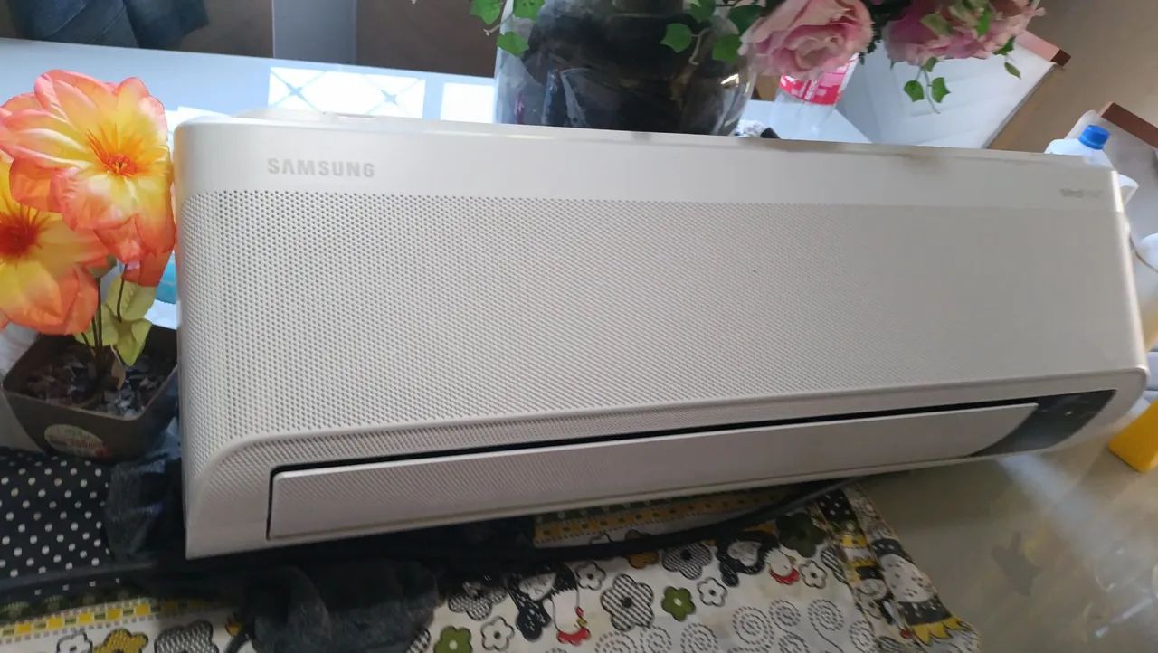 Ar Condicionado Split WindFree Samsung 12 mil btus novo praticamente 2400 instalado  - Foto 2