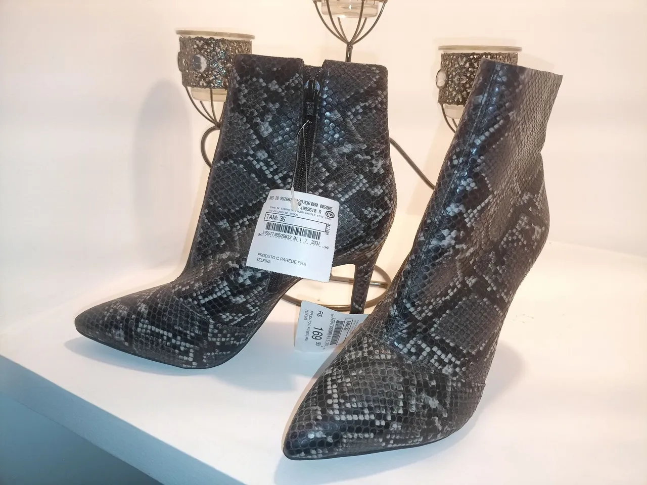 Bota Feminina Cano Curto Estampa Cobra