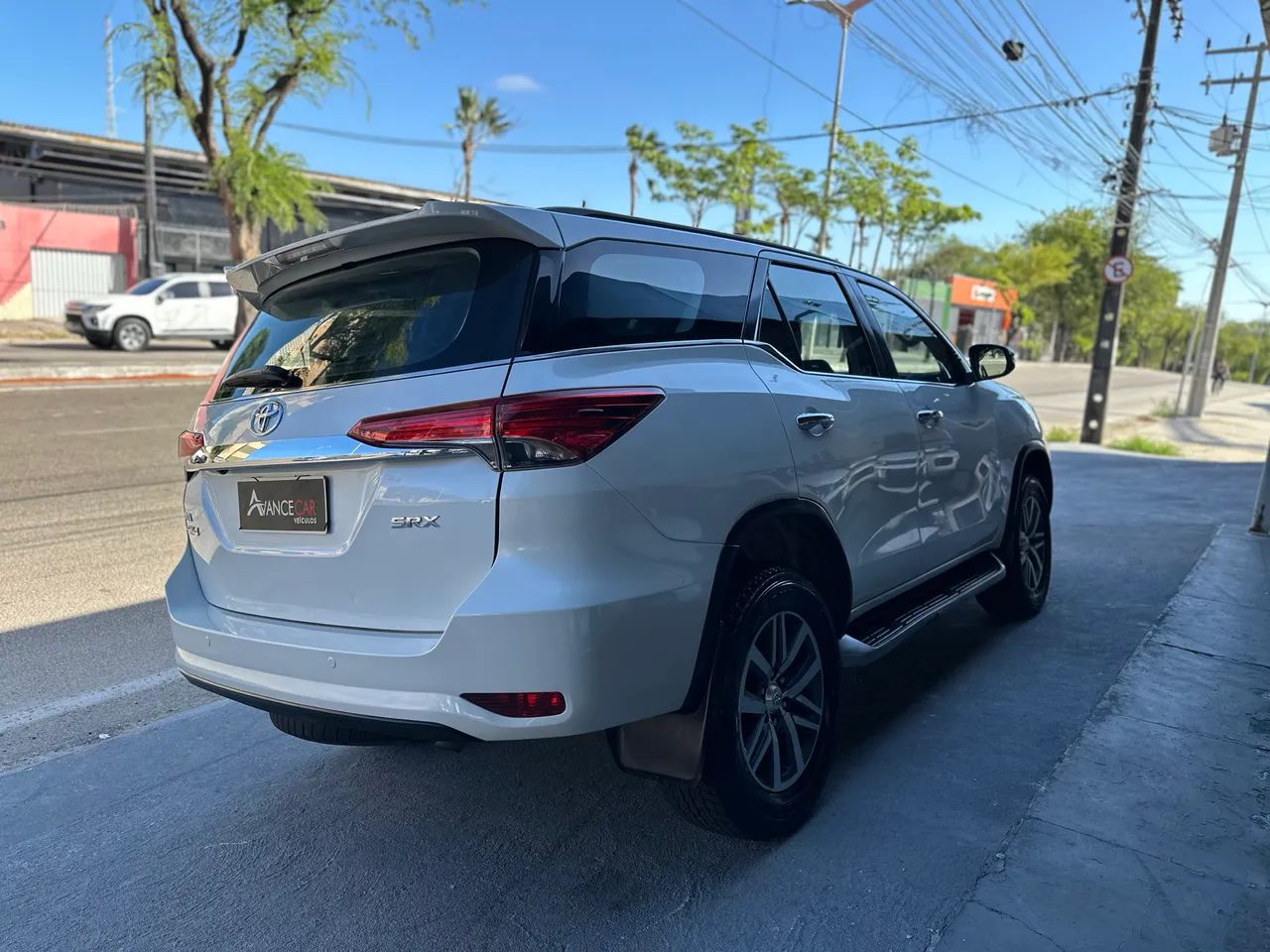 Toyota Hilux SW4 SRX 4X4 2.8 TDI 16V Dies. Aut. 2020 - Foto 9