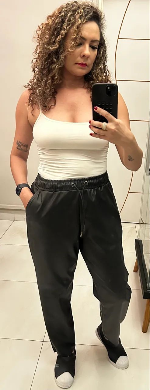 Calça em courino. Tamanho: 40 - Foto 3