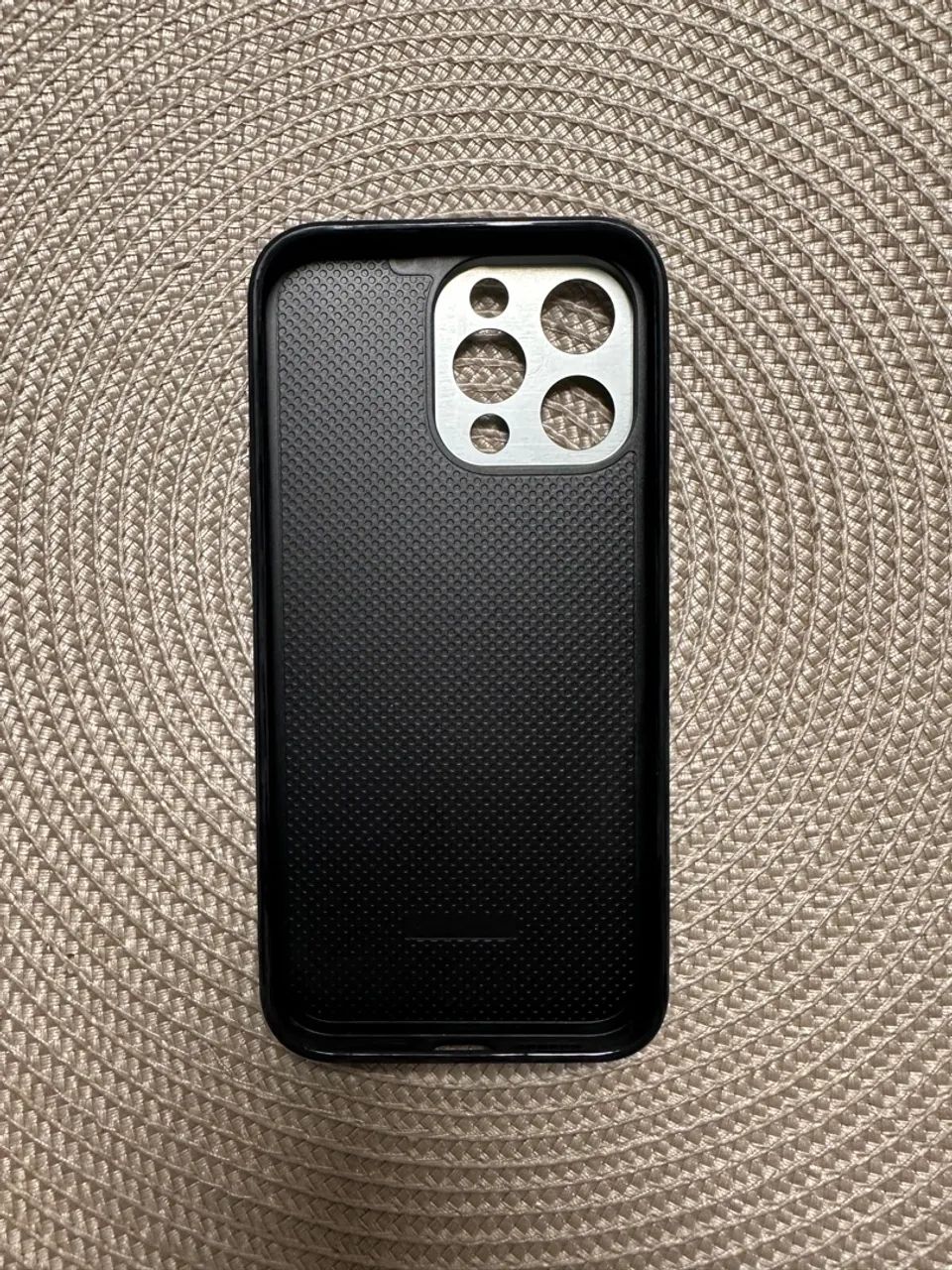 Capa para iPhone 14 Pro Max Preta - Foto 2