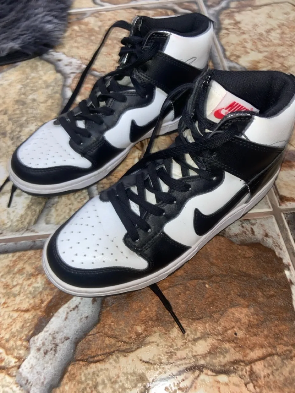 Tênis Nike Dunk High - Preto e Branco