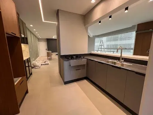 Apartamento com 4 dormitórios para alugar, 170 m² por R$ 10.000,00/ano - Meia praia - ZONA