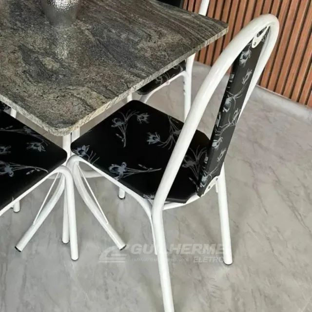Mesa com 4 cadeiras Quadradinha Michelly c/4 Cadeiras 75x7565082642609025121