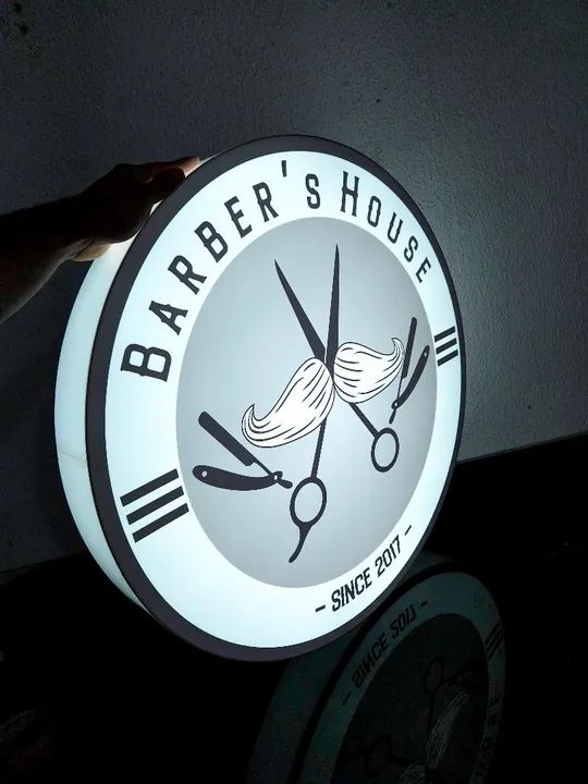 Placas luminosas com sua logo personalizada 