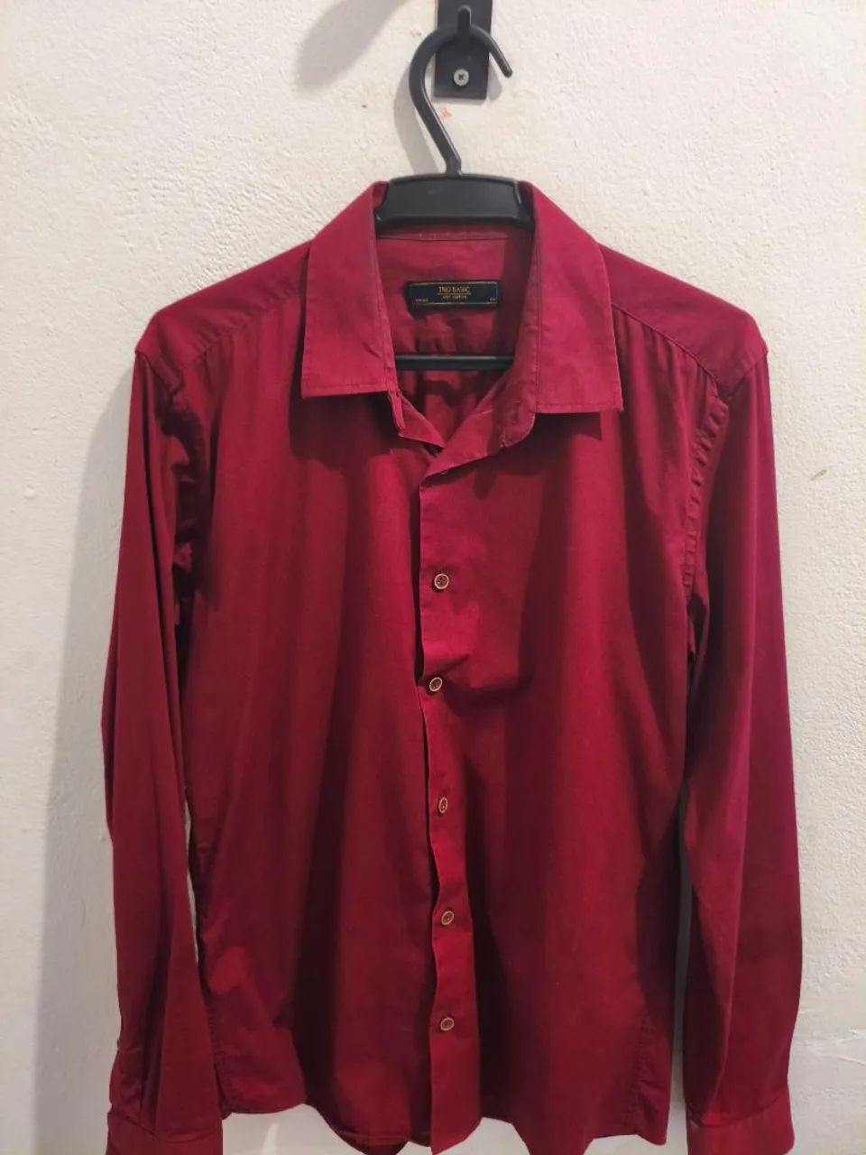 Camisa social vinho - Foto 2