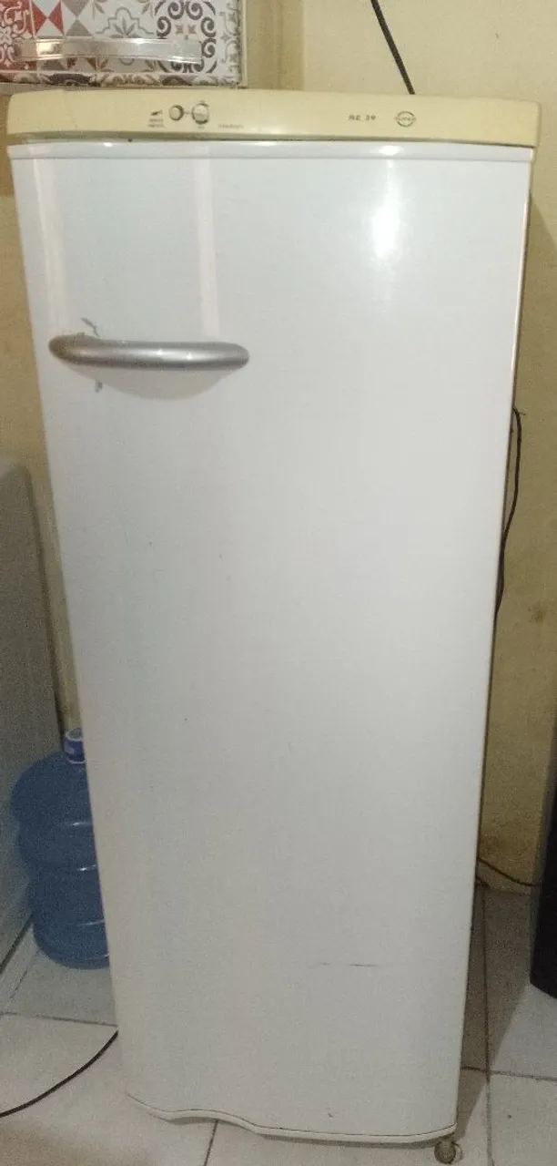 Geladeira Antiga - Funcionando Perfeitamente