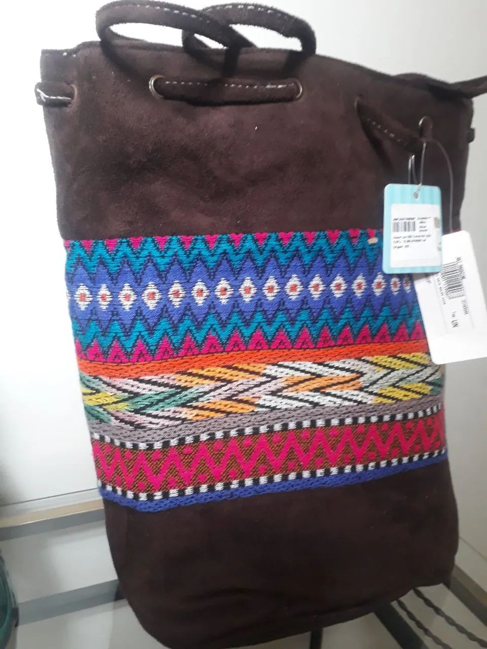 Bolsa boho chic com detalhes vibrantes - Foto 5