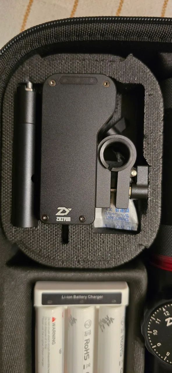 Estabilizador Gimbal Zhiyun Crane 2<br>De 3 Eixos Câmeras 3.2kg - Foto 3