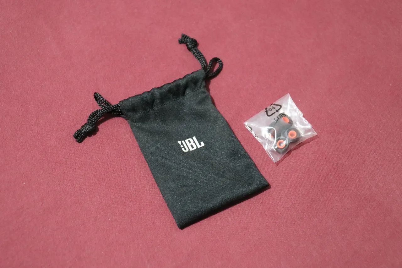 Fone de Ouvido original JBL T210 Preto com Microfone - Cabo Flat - Foto 3