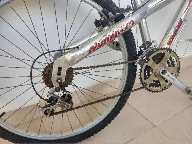    Bicicleta Caloi Aluminium Aro 26 excelente - Foto 5