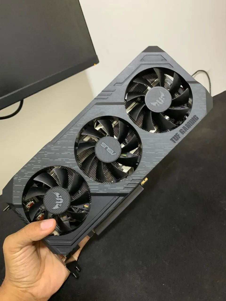 Placa de Vídeo RX 5700 8GB TUF Gaming EVO Triple Fan - Foto 5