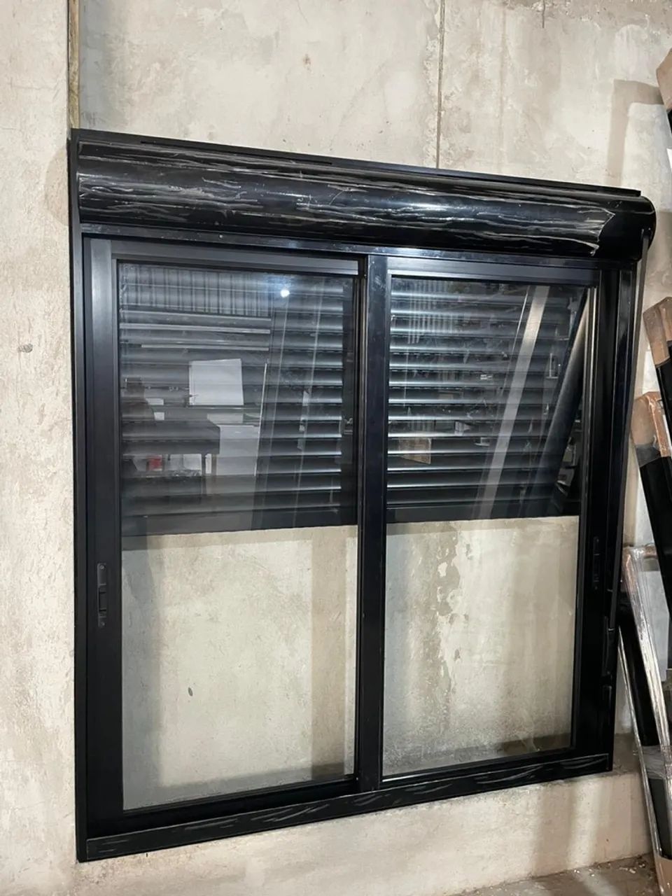 PROMOÇÃO Janela Esquadria 1x1 2 folhas com persiana integrada Manual, Linha Suprema 