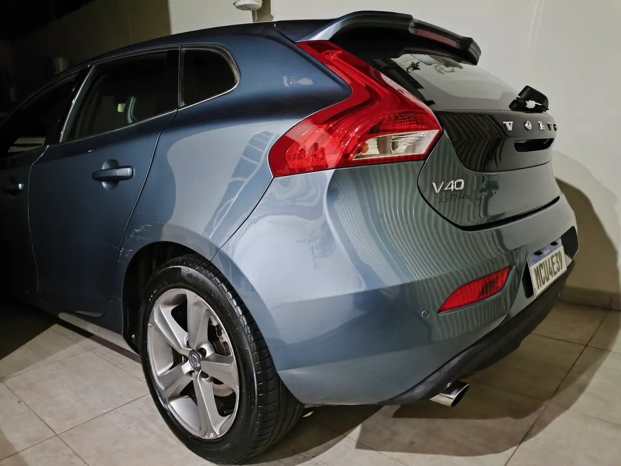 Volvo V40 2.0T.