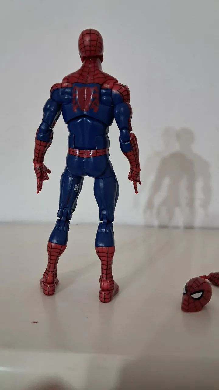 Marvel legends Spider-Man/Homem Aranha retro - Foto 2